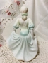 порцеланова статуетка, снимка 6