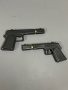 Стари пистолети от TV игра, снимка 1 - Антикварни и старинни предмети - 43971603