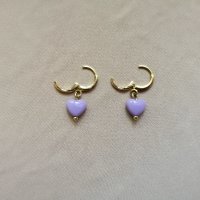Дамски обеци в златист цвят с висулки лилави сърчица , снимка 5 - Обеци - 43823742