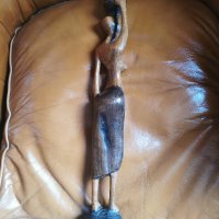 Дървена Африканска фигура, снимка 3 - Антикварни и старинни предмети - 42957202