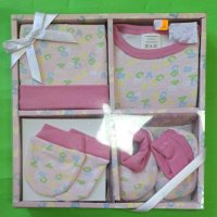 Английски бебешки комплект-4 части, снимка 2 - Комплекти за бебе - 43791760