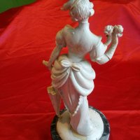 Старинна Италианска Статуетка "Дамата с Чадъра", снимка 3 - Антикварни и старинни предмети - 26241312