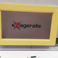 Цифрова рамка за фото плейър  Exaggerate Digital Frame Zelig , снимка 1 - Друга електроника - 43421228