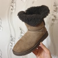 боти UGG Bailey Button 5803  номер 38, снимка 4 - Дамски боти - 42995169