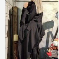 Продавам елегантно дамско сако с ефектен гръб, снимка 2 - Сака - 26825691