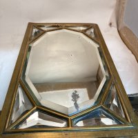 Старо стенно огледало с бронзова рамка и фасет на огледалата, снимка 11 - Антикварни и старинни предмети - 42962381