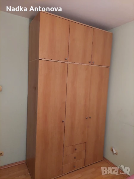 Продавам трикрилен гардероб, снимка 1