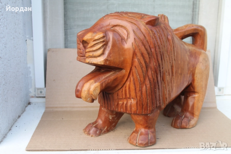 Дървена скулптура на лъв, снимка 1