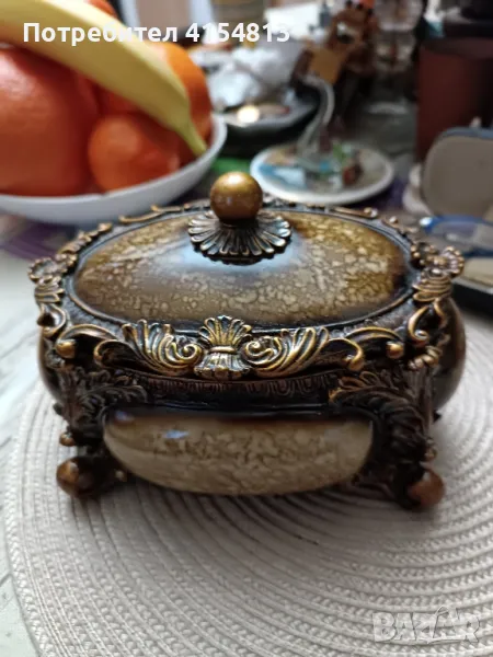 Продавам красива кутийка за бижута , снимка 1