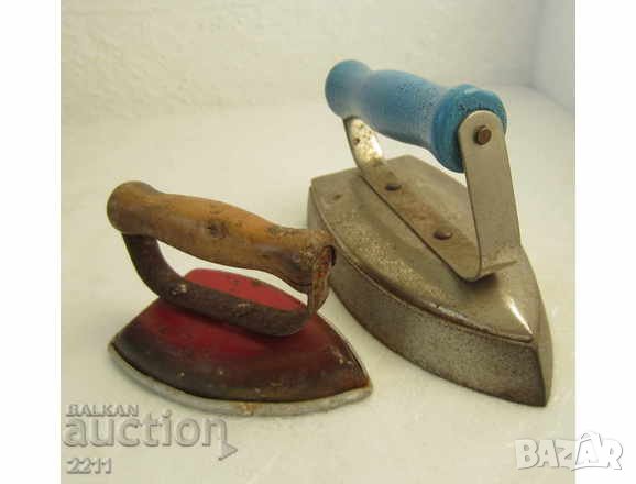  Малки:  Малка стара ютия, ютии, тенджера, кошница, лампа, газ, газен, снимка 1