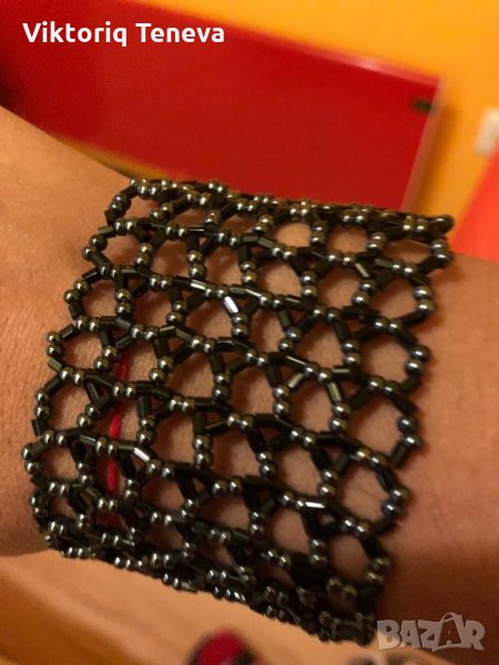 Дамска гривна изплетена от мъниста, снимка 1