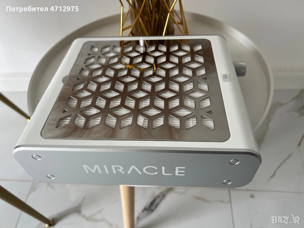Професионален Прахоуловител за маникюр и педикюр Queen Miracle, снимка 1