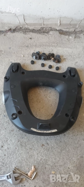 Givi Monokey M5 за централен куфар, снимка 1