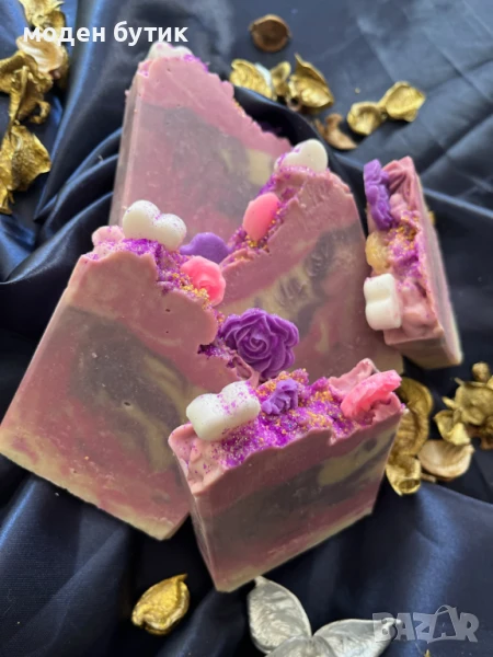 Натурален сапун ”Тамян и Смирна” - Арт сапун с козе мляко и благороден аромат, снимка 1