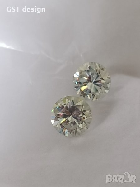 Спешно Топ Фенси Д двойка 2,3к. Мойсанит Диамант за обеци, снимка 1