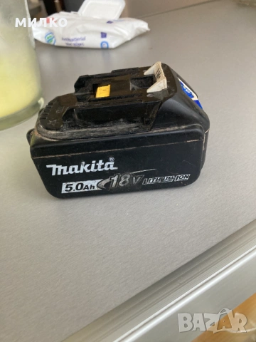 Батерия Makita 18v 5Ah, снимка 3 - Други инструменти - 53540986