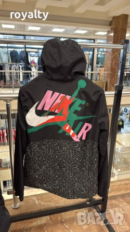 Nike Нова Мъжка Ветровка Найк, снимка 2 - Спортни дрехи, екипи - 53482011