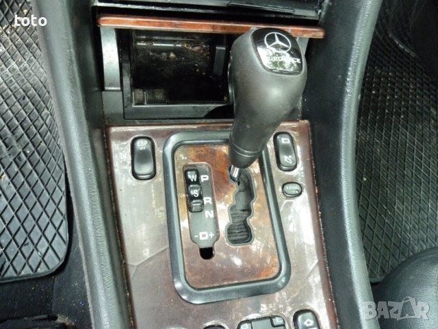 Mercedes-Benz CLK 200 2.0 kompresor, снимка 8 - Автомобили и джипове - 40685351