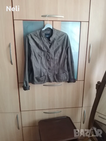 Дамско късо яке, снимка 4 - Якета - 50585027