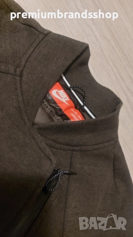 Nike tech пухено яке Xs i S , снимка 2 - Якета - 52157811