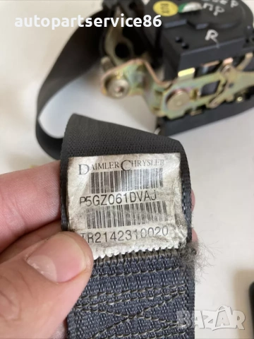 Преден десен колан за безопасност за Jeep Cherokee 2.8 CRD (2005), снимка 2 - Части - 53570465