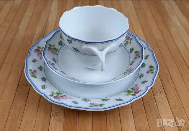 Чаши с подложни и десертни чинии - Hutschenreuther, снимка 2 - Чаши - 49776249