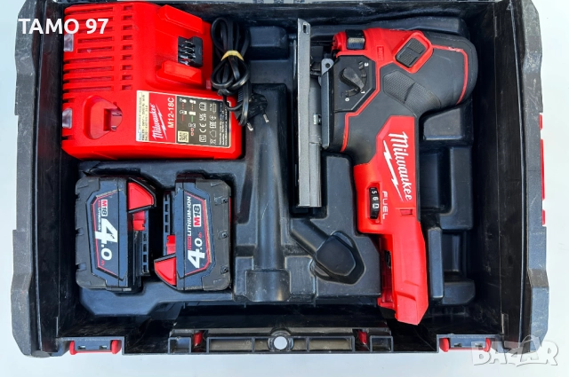 Milwaukee M18 FBJS - Безчетков прободен трион 2x18V 4.0Ah перфектен!, снимка 2 - Триони и циркуляри - 52971450