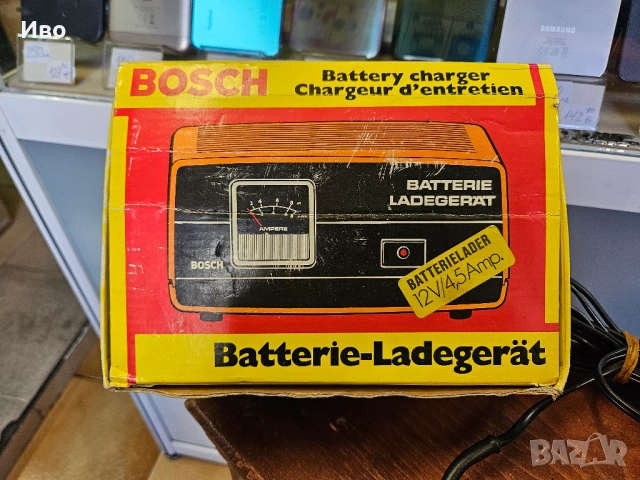 Зарядно за акумулатор BOSH KL 123 M 12V 4Amp. Автомобилно зарядно.  В отлично техническо и визуално , снимка 2 - Аксесоари и консумативи - 52391454