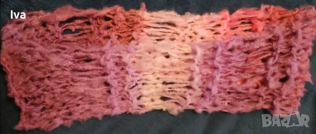   Ръчно изработен, много мек, лек с голям обем и топъл шал мохер в различни размери и цветове. Снуд,, снимка 2 - Шалове - 48271649