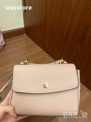 Дамска чанта Bershka светло розово, снимка 7 - Чанти - 52594334