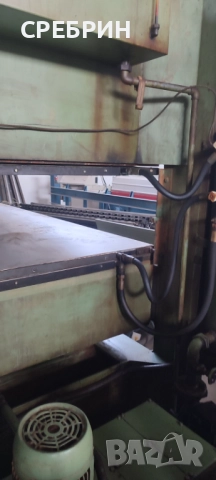 Топла хидравлична преса 2500/1300 с 6 цилиндри, снимка 3 - Други машини и части - 51939887