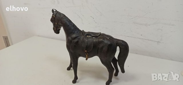 Фигура на кон с естествена кожа, снимка 3 - Антикварни и старинни предмети - 32930595