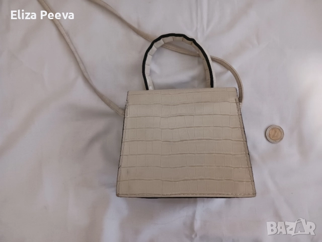 Малка чанта, снимка 2 - Чанти - 52146255