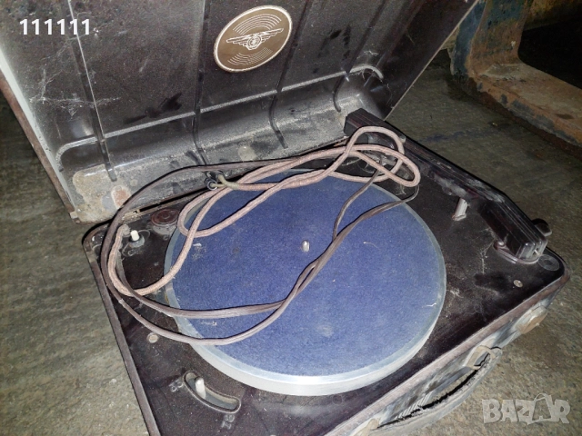 Стар грамофон , снимка 3 - Грамофони - 52171352