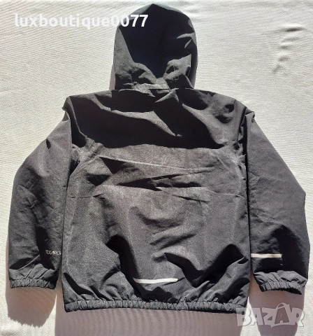 Чисто ново без етикет зимно детско преходно яке Jack Wolfskin 9/10 години, снимка 2 - Спортни дрехи, екипи - 52805744