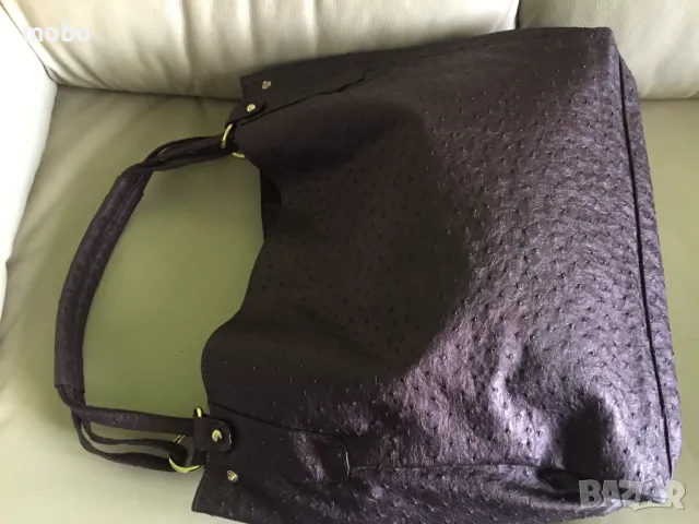 Дамска чанта,от водоустойчива промазка,едно отделение ,затваряне с магнитно копче , снимка 2 - Чанти - 49634104