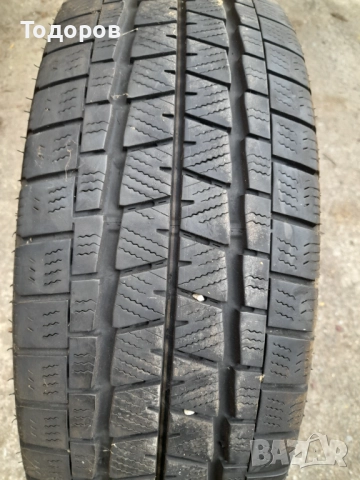 Продава една гума 225-65-16 С,Falken,ДОТ 2021 г.