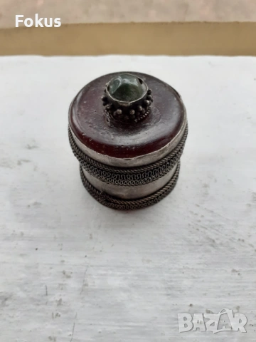 Антикварна кутийка