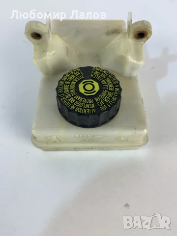 Казанче спирачна течност Пежо Peugeot 3008 5008 (09-17)г. 9680907780