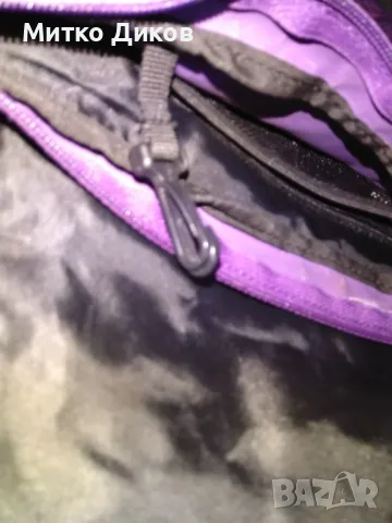 Чанта лилава нова за през рамо маркова на Рийбок за през рамо промазан  плат 26х19х6см, снимка 10 - Чанти - 47358782