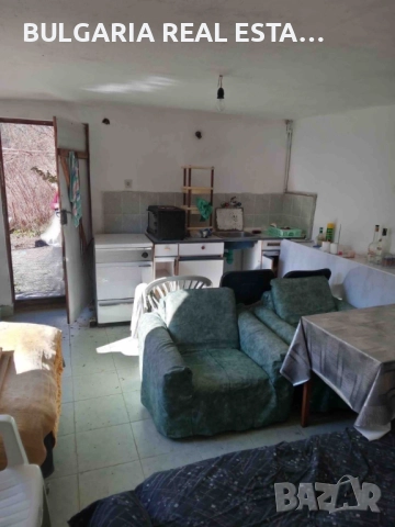 Продавам къща, снимка 4 - Къщи - 52357906