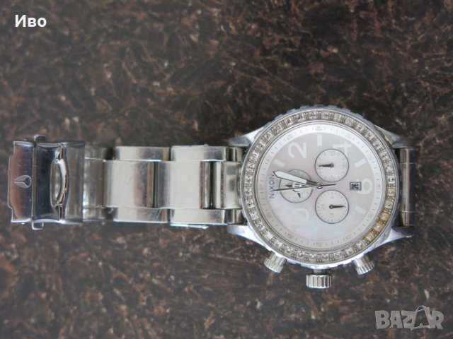 Дамски часовник Nixon Minimize The 42-20 Chronograph със Swarovski кристали, снимка 11 - Дамски - 43398933