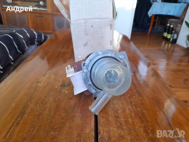 Стара водна помпа за пералня Перла, снимка 2 - Други ценни предмети - 42992309