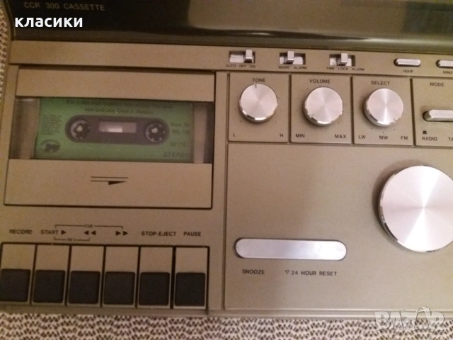 Радиокасетофон часовник ITT Schaub Lorenz.  , снимка 5 - Радиокасетофони, транзистори - 53480453