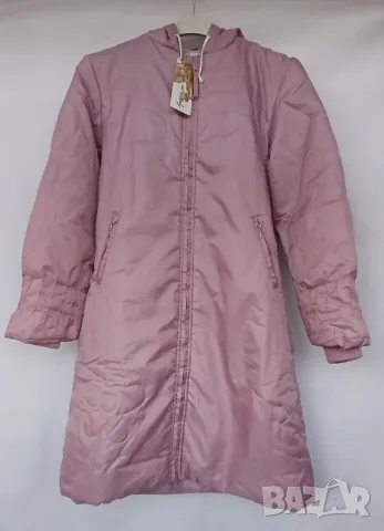 Дълго дамско шушляково зимно яке с качулка.