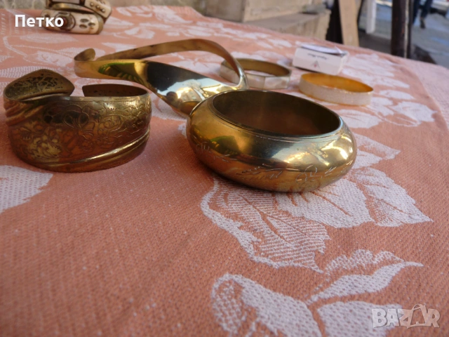 Стари бронзови  гривни, снимка 4 - Антикварни и старинни предмети - 53133471