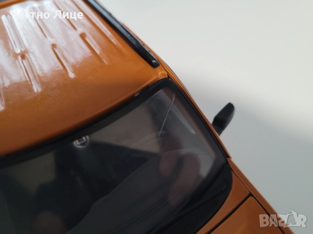 Модел Ford Explorer Sport Trac Orange Maisto 1/18 , снимка 10 - Коли, камиони, мотори, писти - 52344129