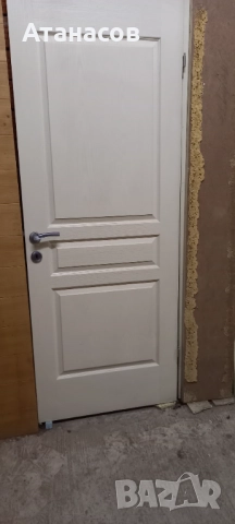 Голяма запазена Врата с Каса