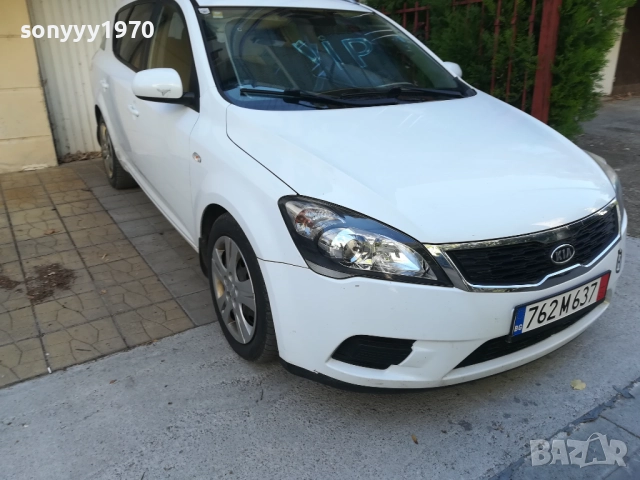 KIA CEED 1.6CRDI-6 СКОРОСТИ-ВНОС АВСТРИЯ 1509251712, снимка 6 - Автомобили и джипове - 51723241