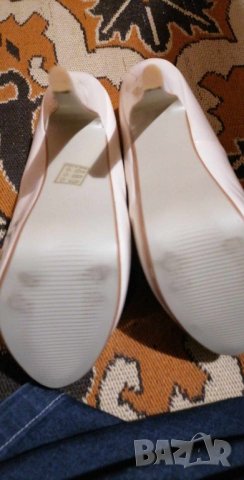 Дамски обувки, снимка 8 - Дамски обувки на ток - 36833079
